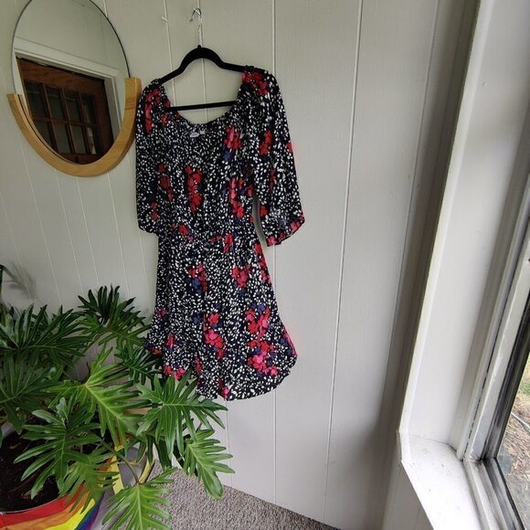 GAP Dress, Floral Print in Red White & Blue Flowers on Black, Ruffled Hem - Picture 4 of 5